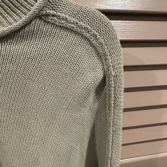 NWT blu pepper cotton crew sweater sage green size M - Picture 3 of 7